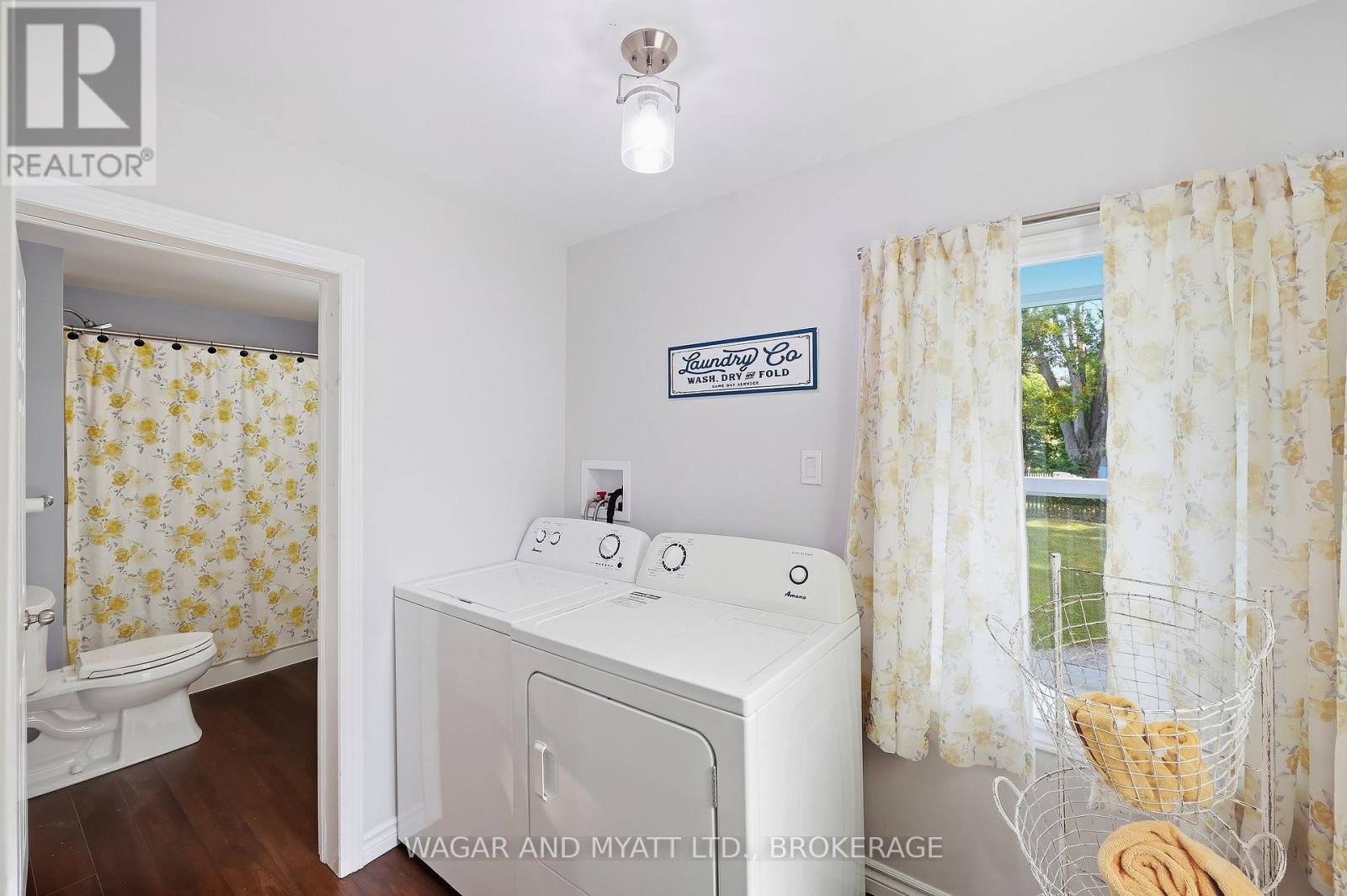 205 Centre Street N Property Photo 22