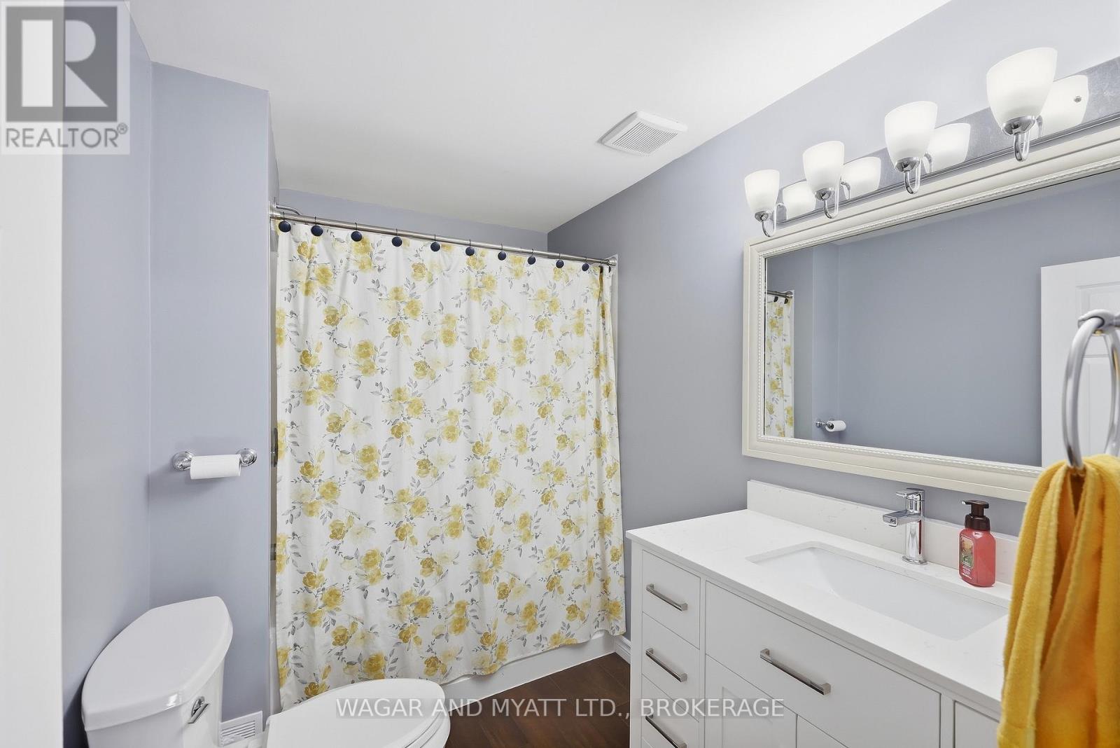 205 Centre Street N Property Photo 23
