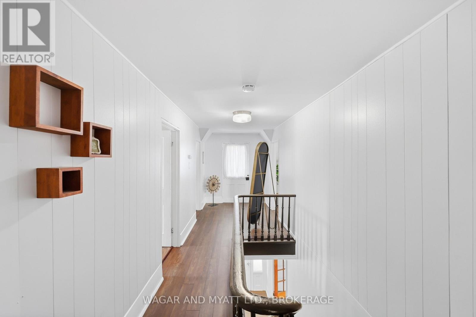 205 Centre Street N Property Photo 26