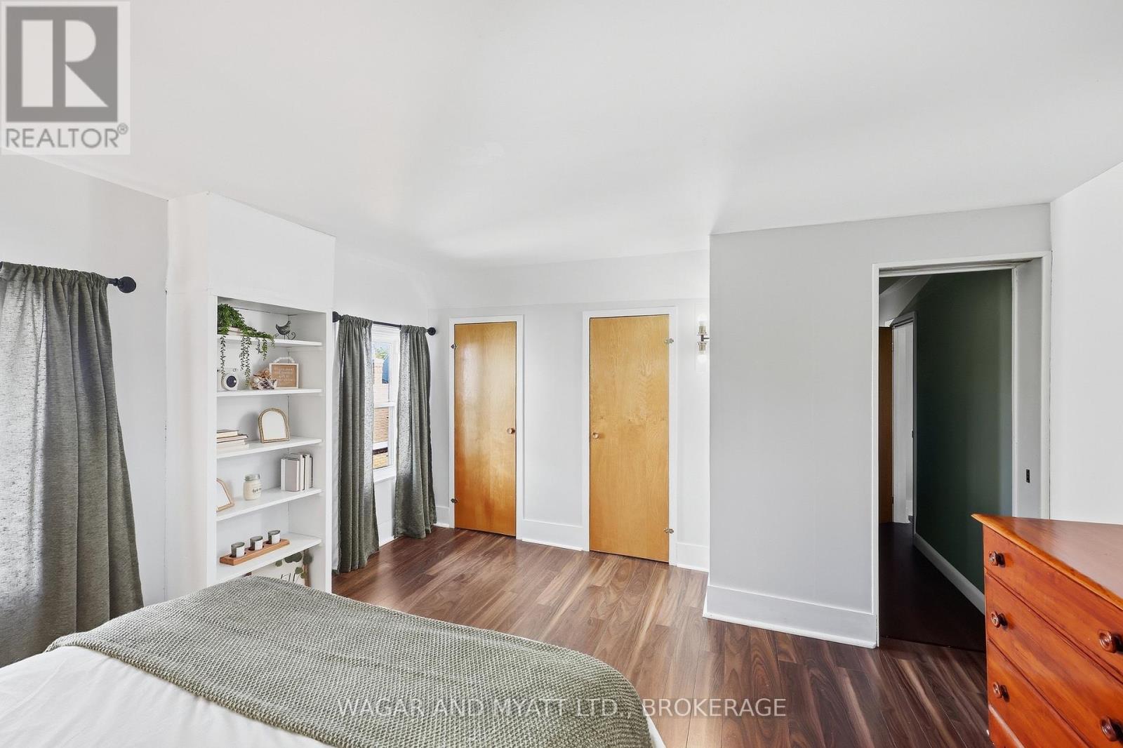 205 Centre Street N Property Photo 35