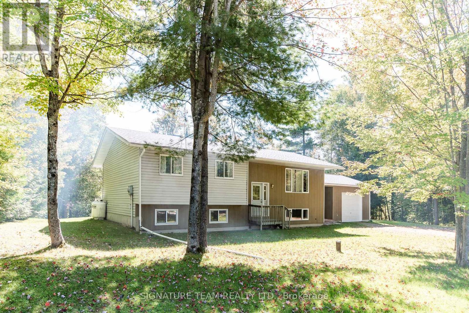 583 Achray Road Photo de la propriété 1