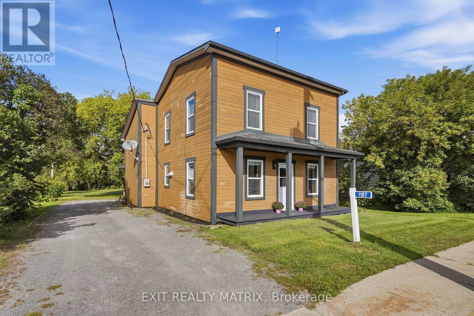 1187 Labrosse Street Property Photo 1
