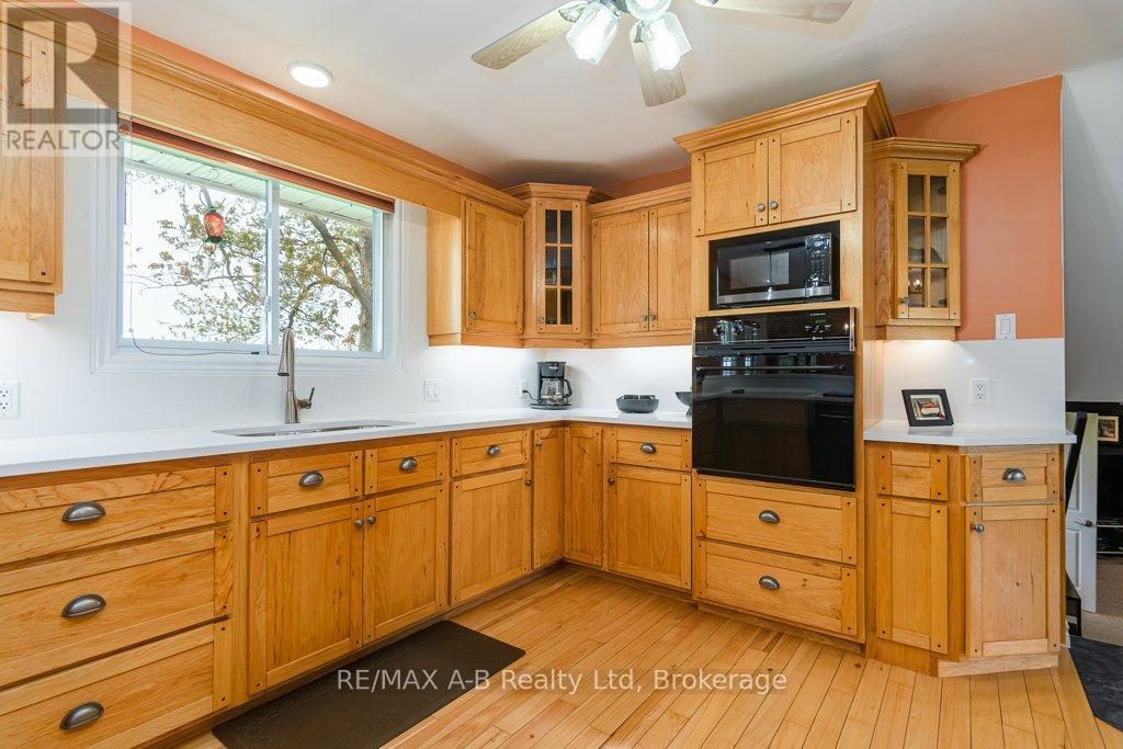 4555 Perth Line 20 Road Property Photo 24