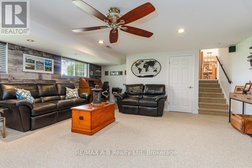 4555 Perth Line 20 Road Property Photo 35