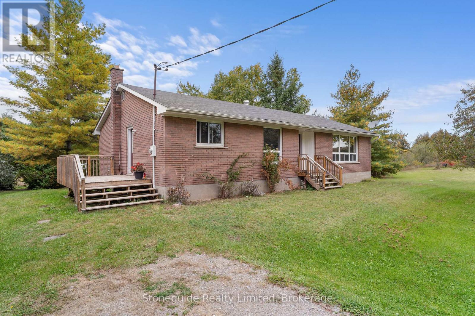 100 Moloney Line Property Photo 3