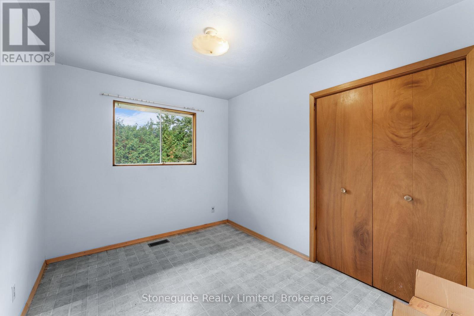 100 Moloney Line Property Photo 13