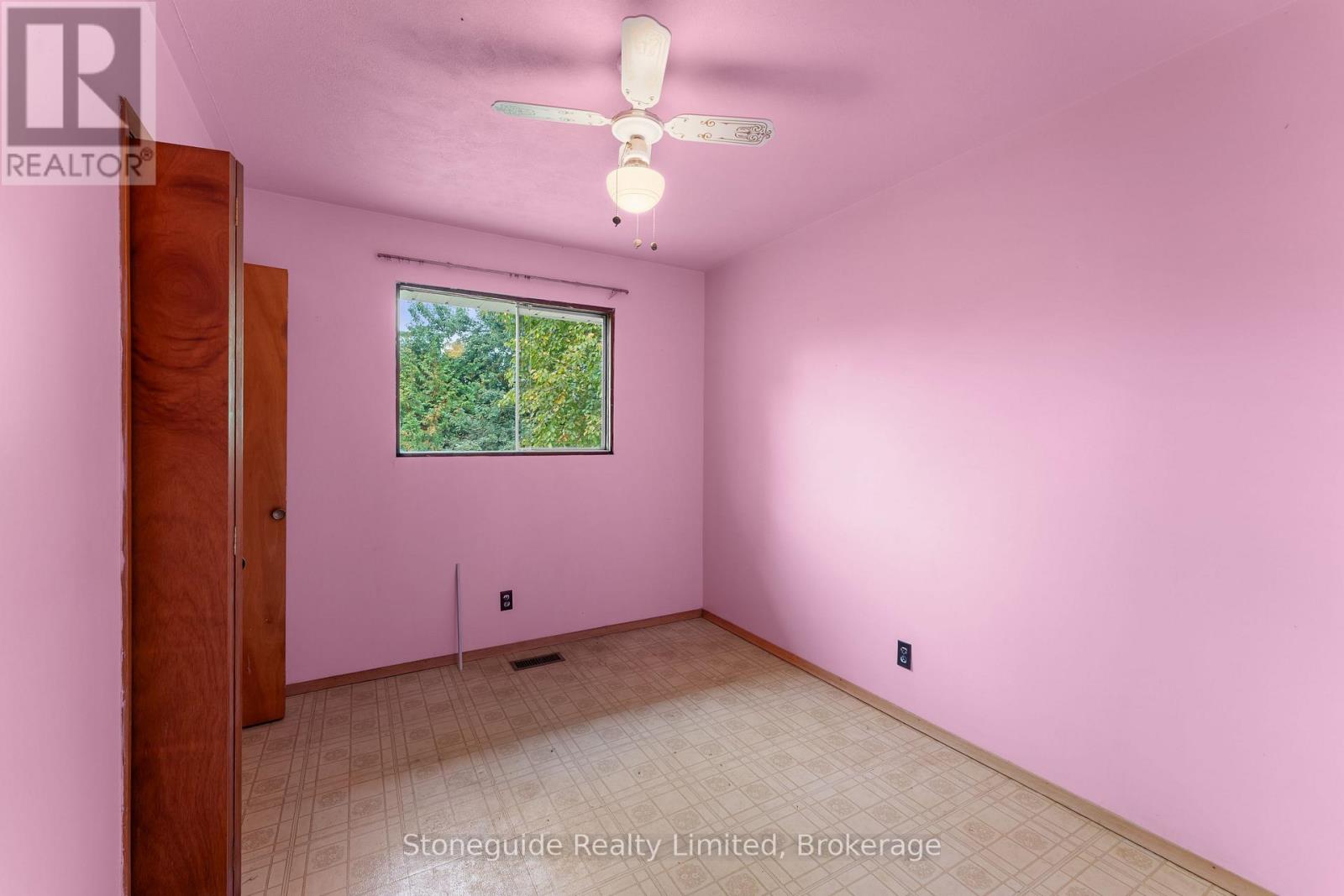 100 Moloney Line Property Photo 15