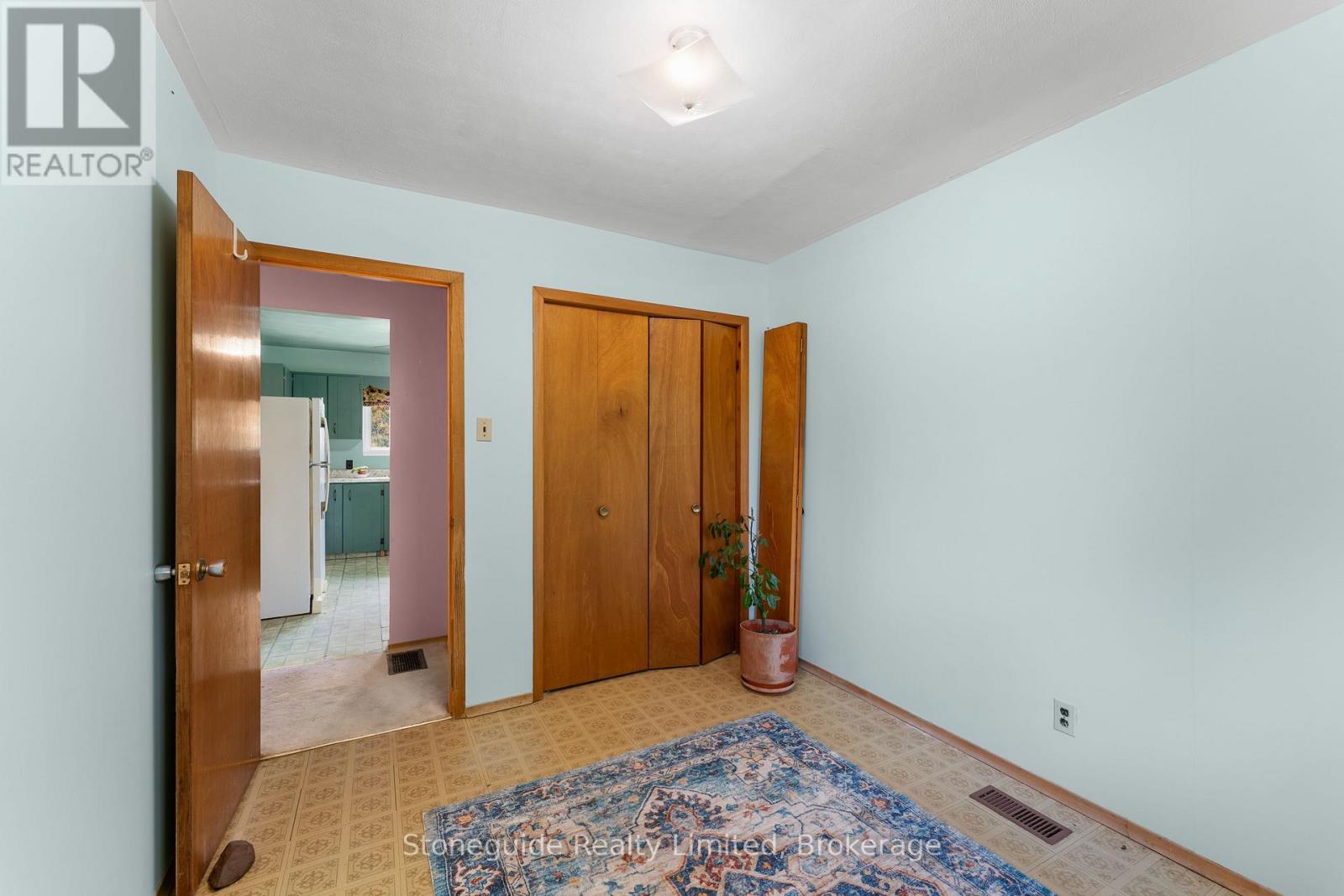 100 Moloney Line Property Photo 18