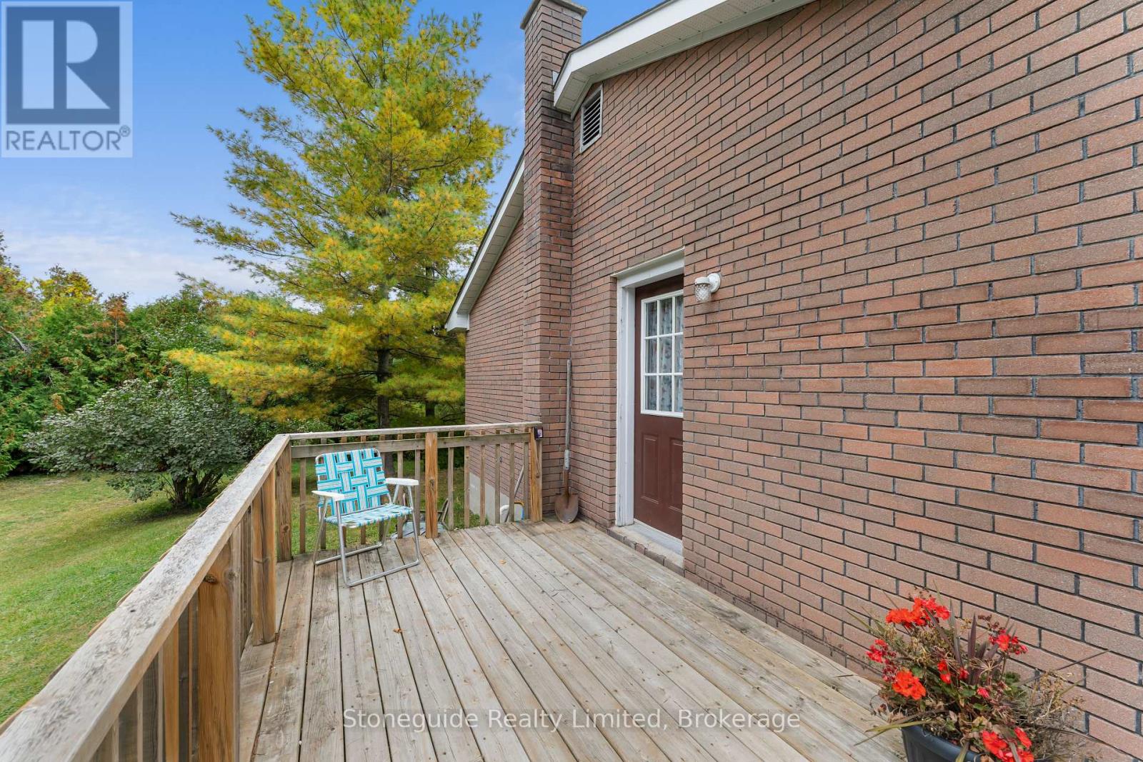 100 Moloney Line Property Photo 21