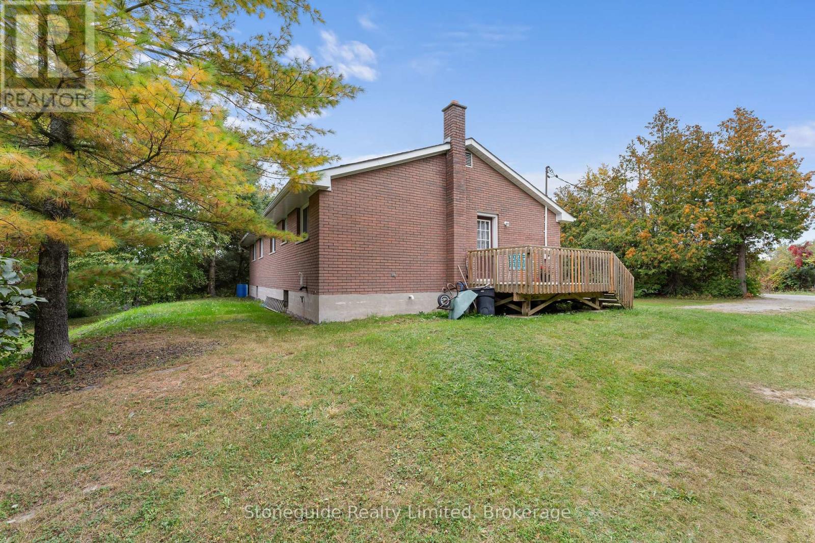 100 Moloney Line Property Photo 22