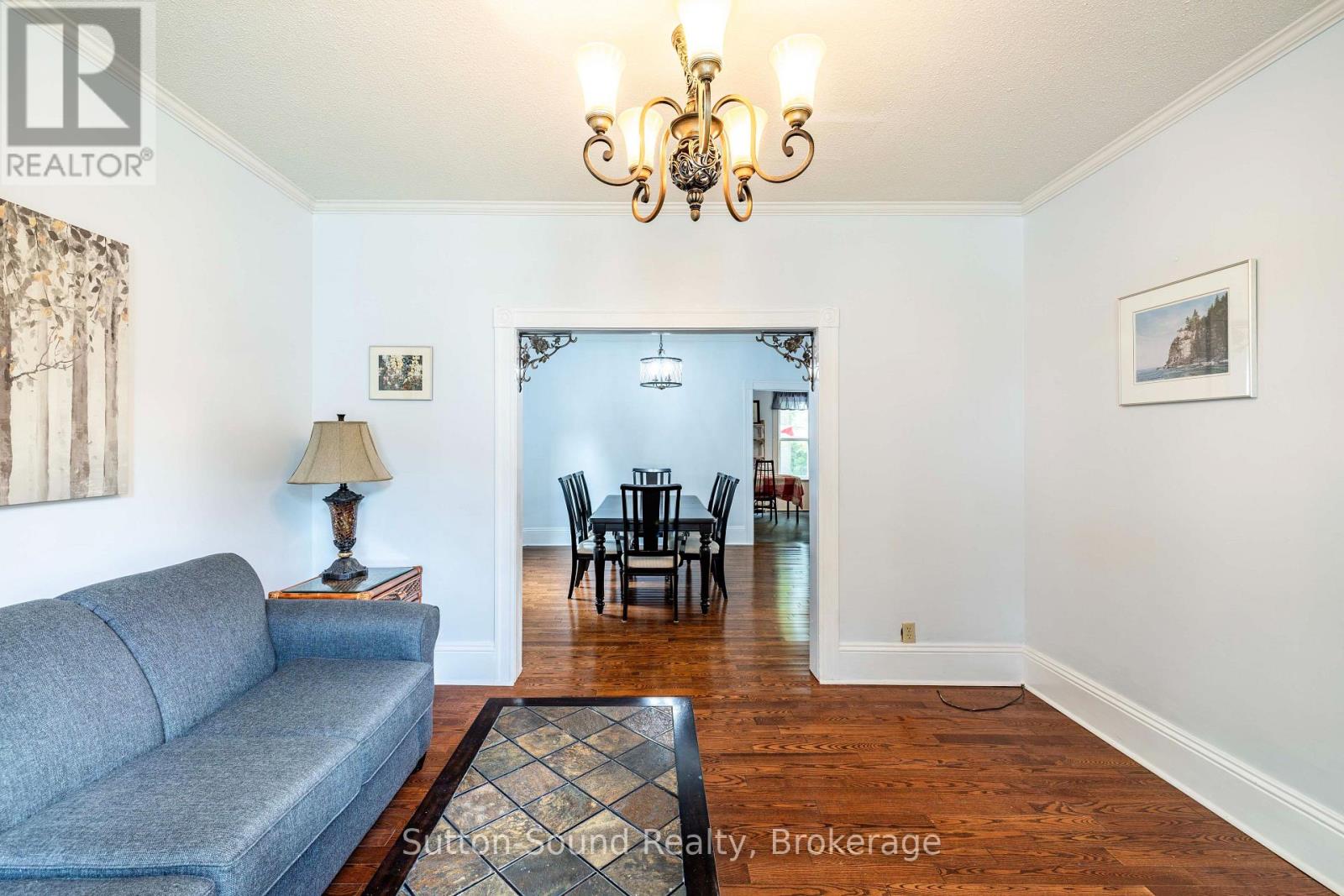 359 5th Street E Property Photo 7