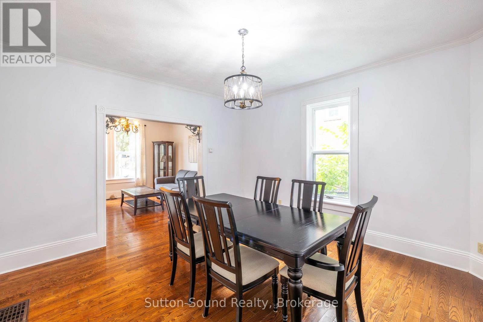 359 5th Street E Property Photo 8
