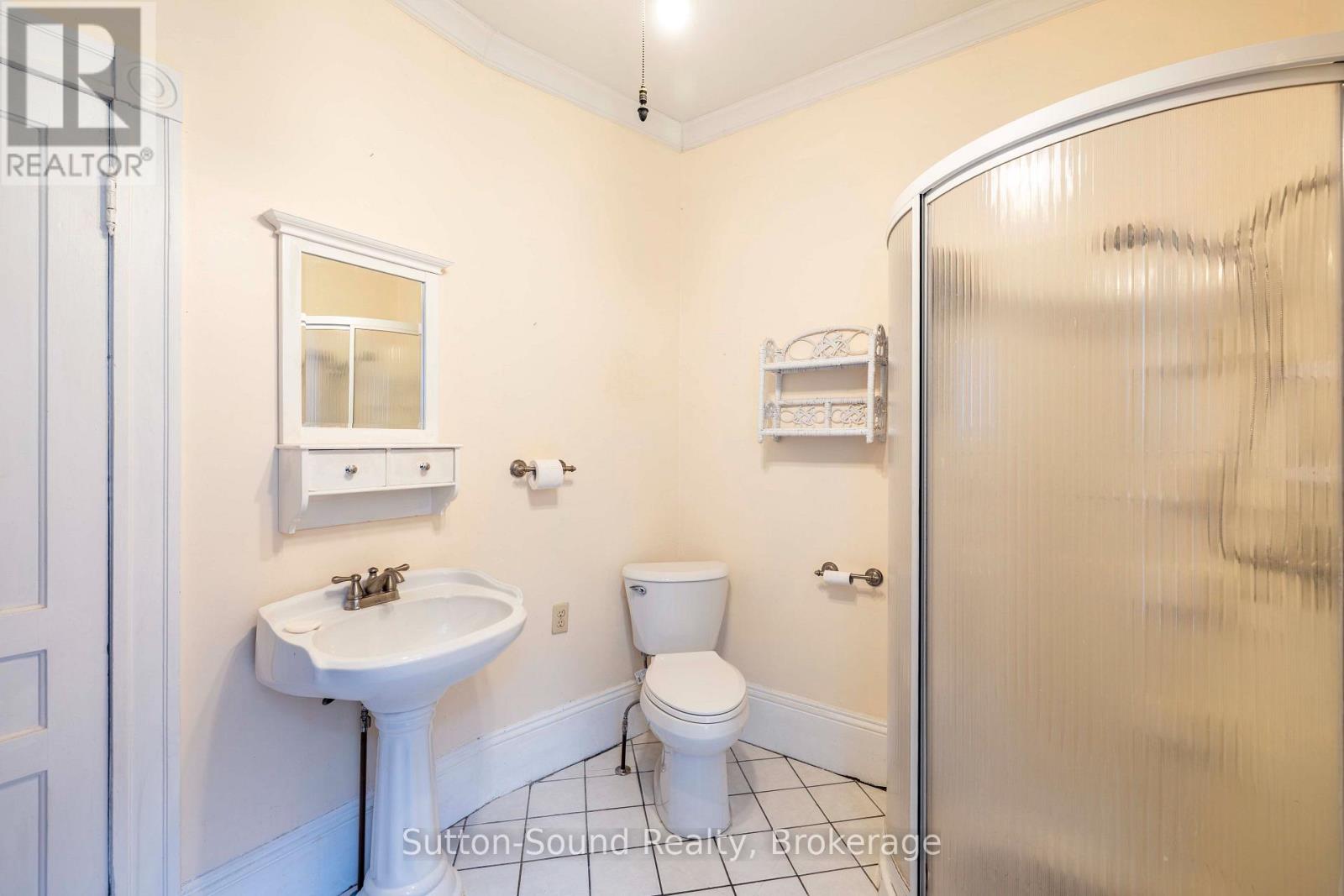 359 5th Street E Property Photo 14
