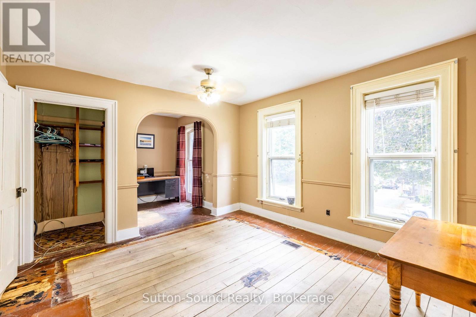 359 5th Street E Property Photo 15
