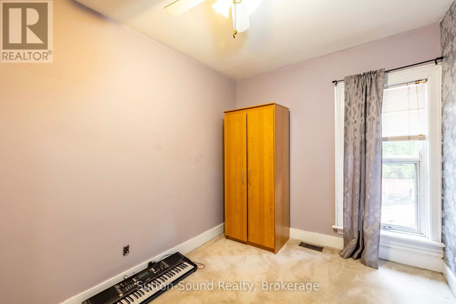 359 5th Street E Property Photo 18