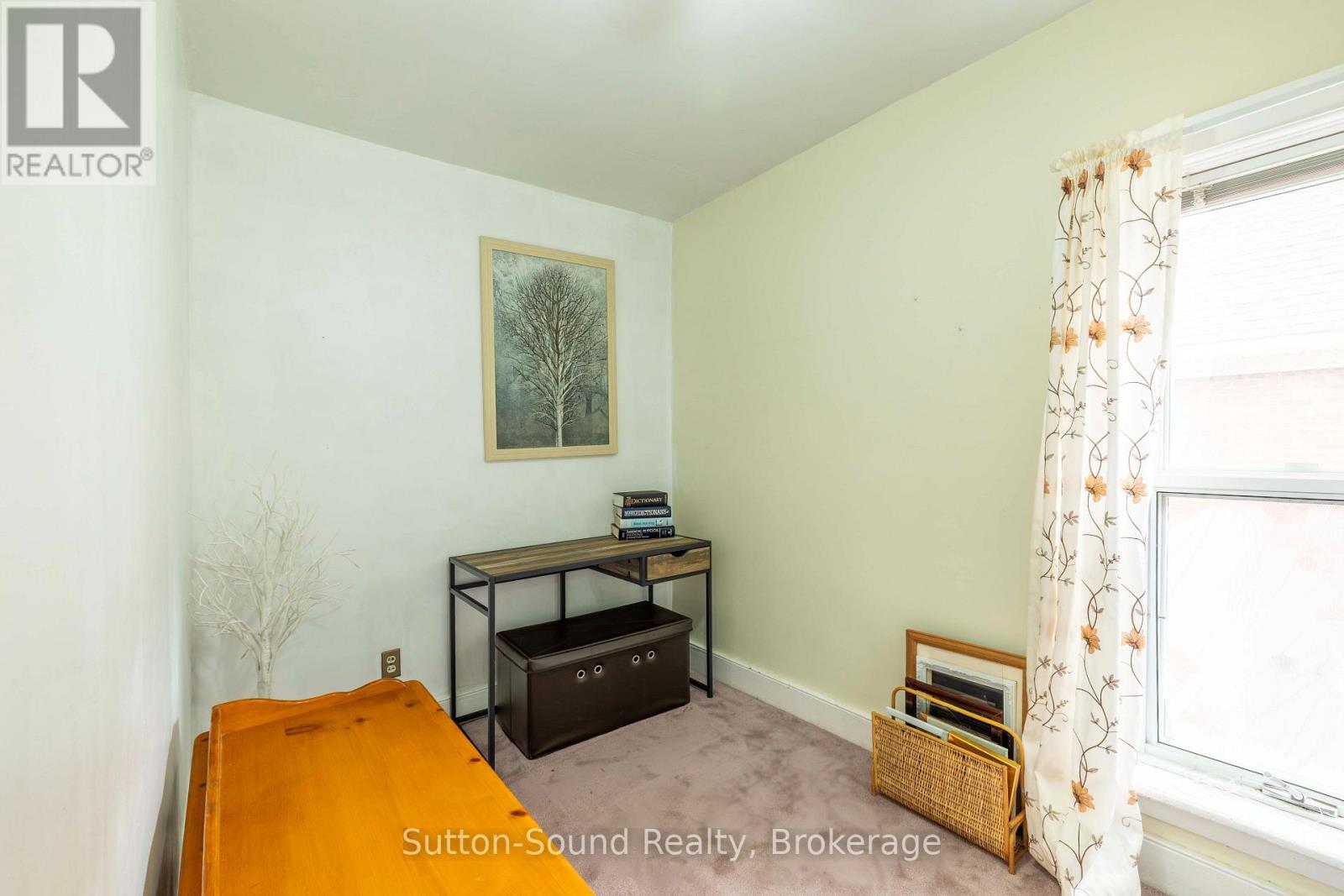 359 5th Street E Property Photo 19