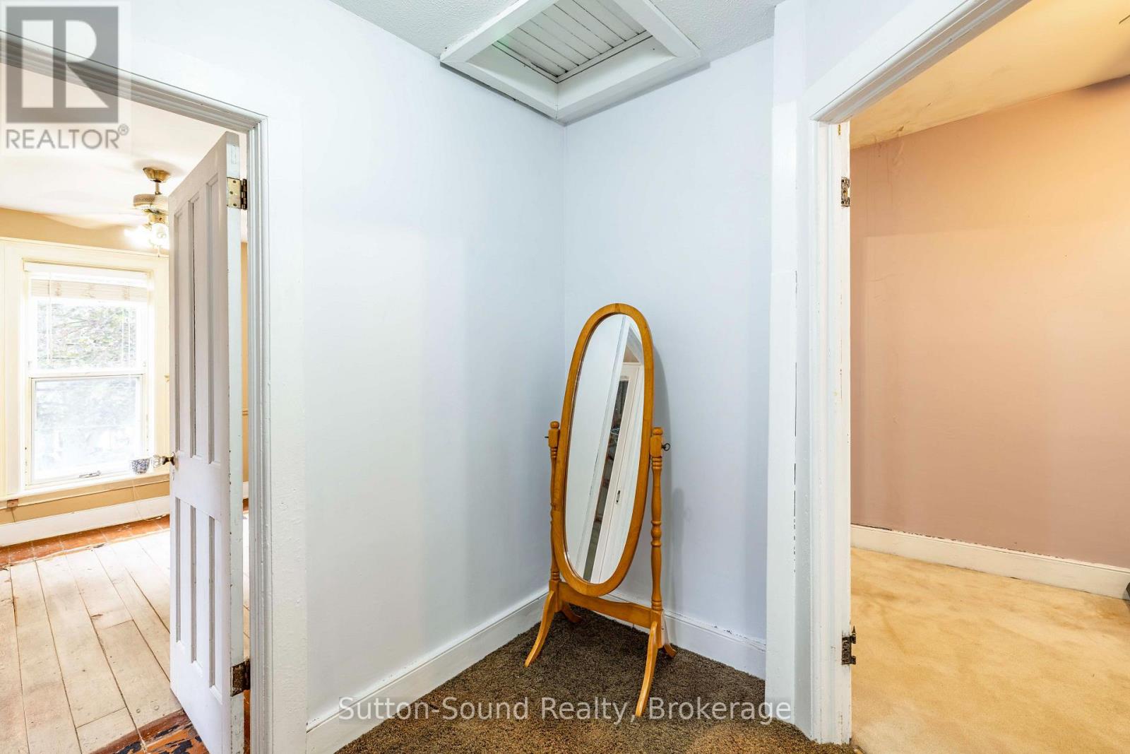 359 5th Street E Property Photo 21
