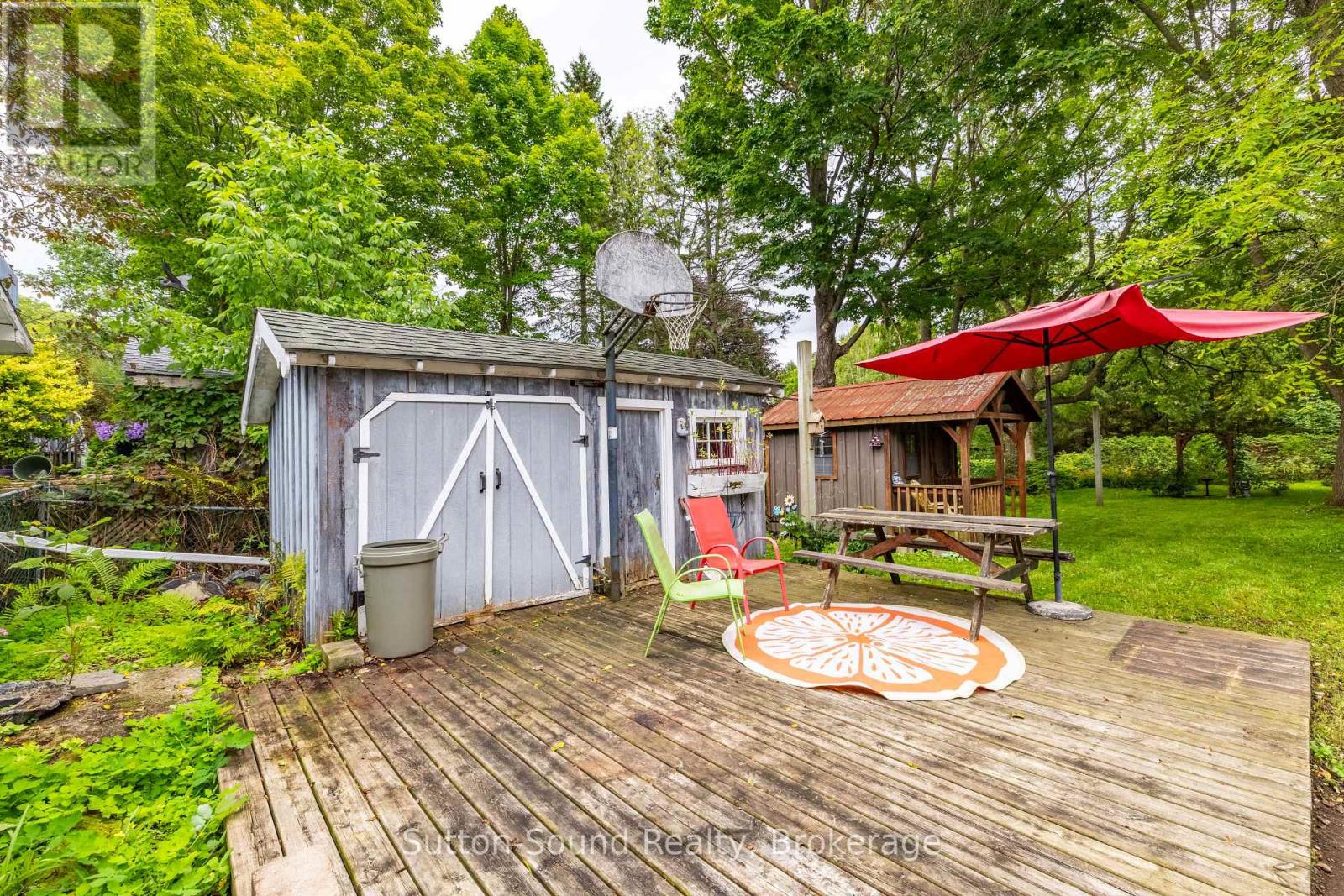 359 5th Street E Property Photo 24