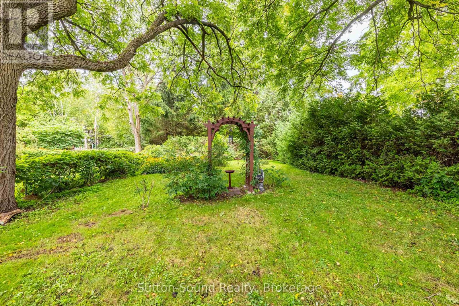 359 5th Street E Property Photo 26