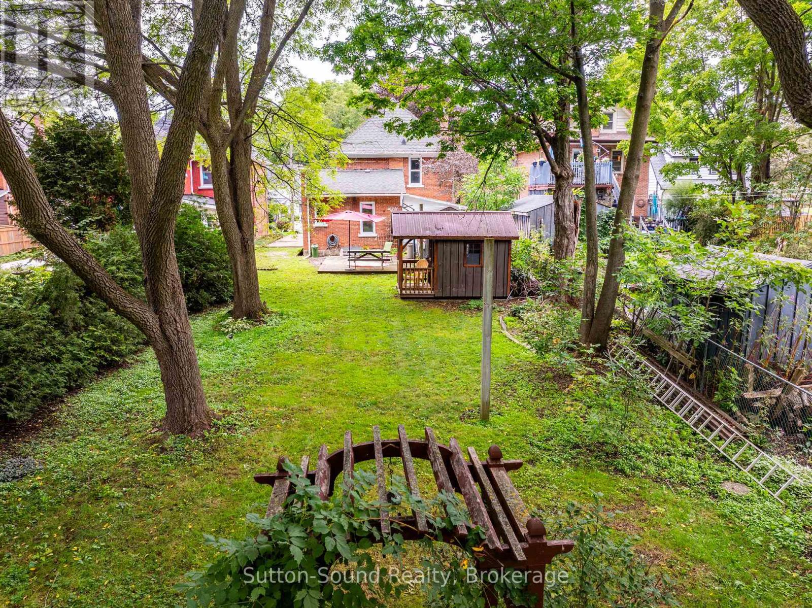 359 5th Street E Property Photo 31