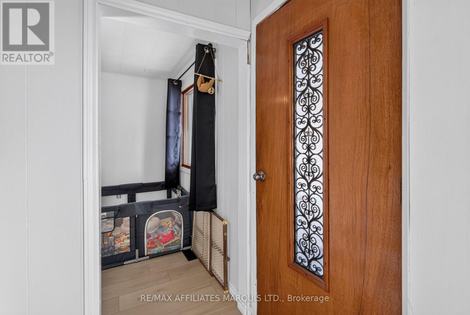 41 Eleventh Street E Property Photo 5