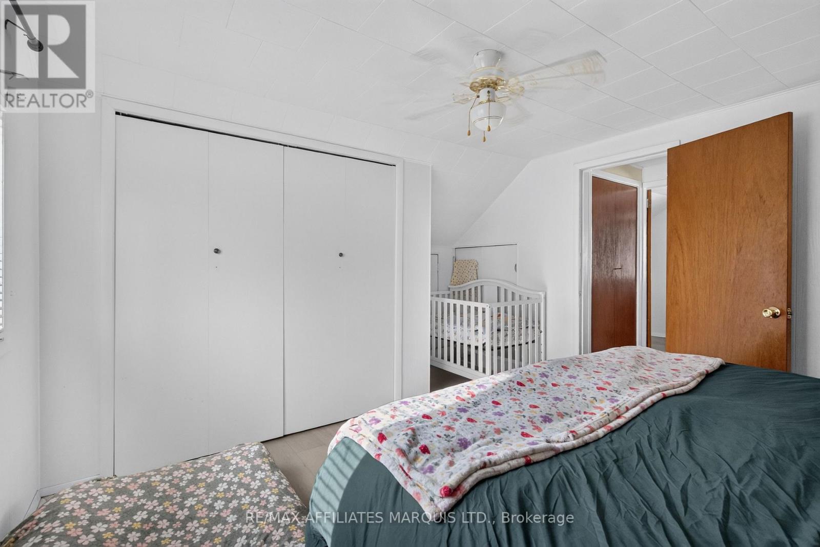 41 Eleventh Street E Property Photo 27