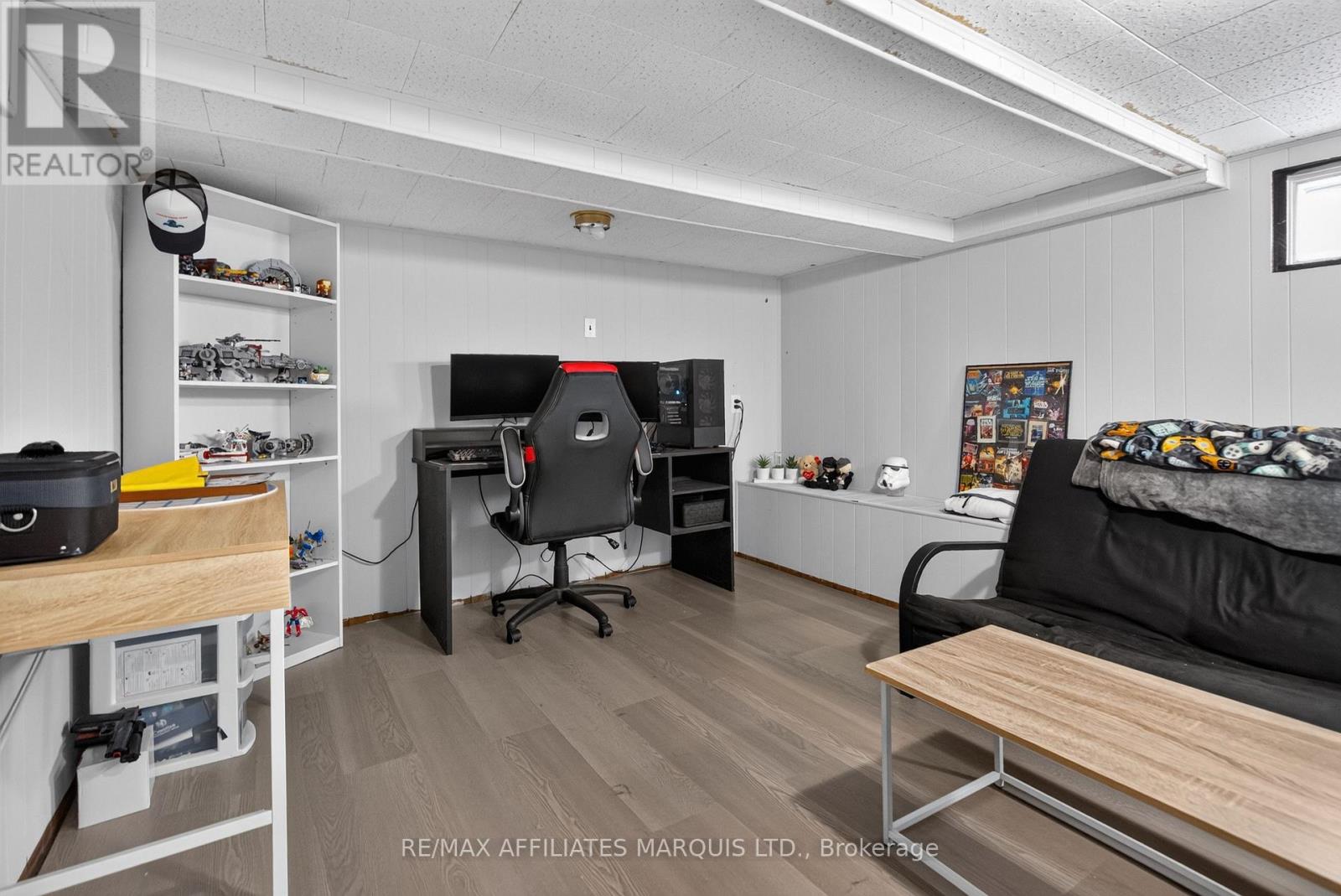 41 Eleventh Street E Property Photo 33