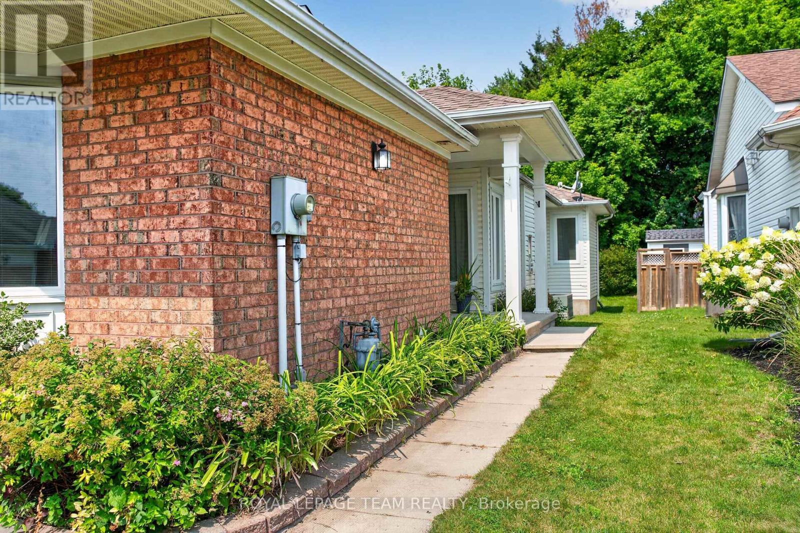 35 Billingham Crescent Property Photo 5