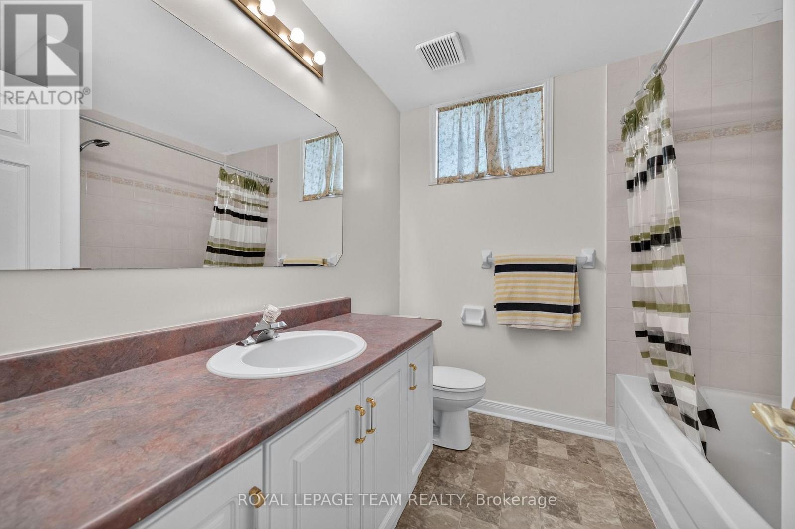 35 Billingham Crescent Property Photo 49