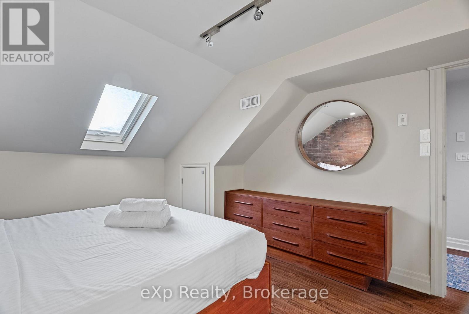 6 - 94 Wellington Street Property Photo 18