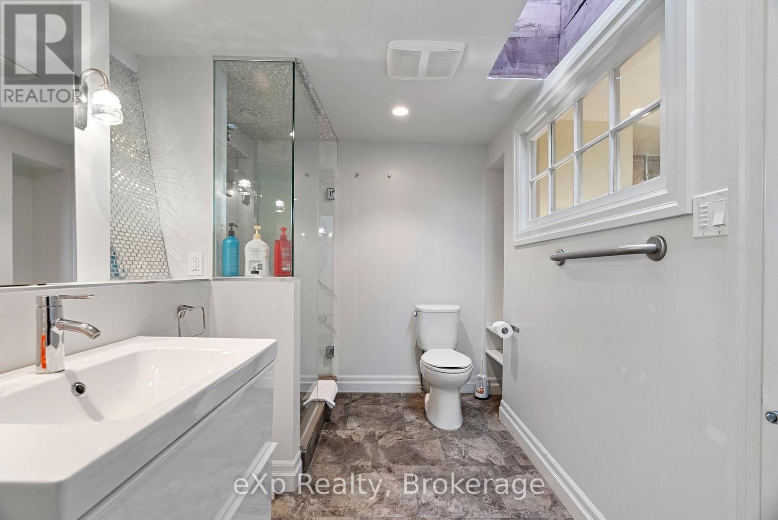 6 - 94 Wellington Street Property Photo 20