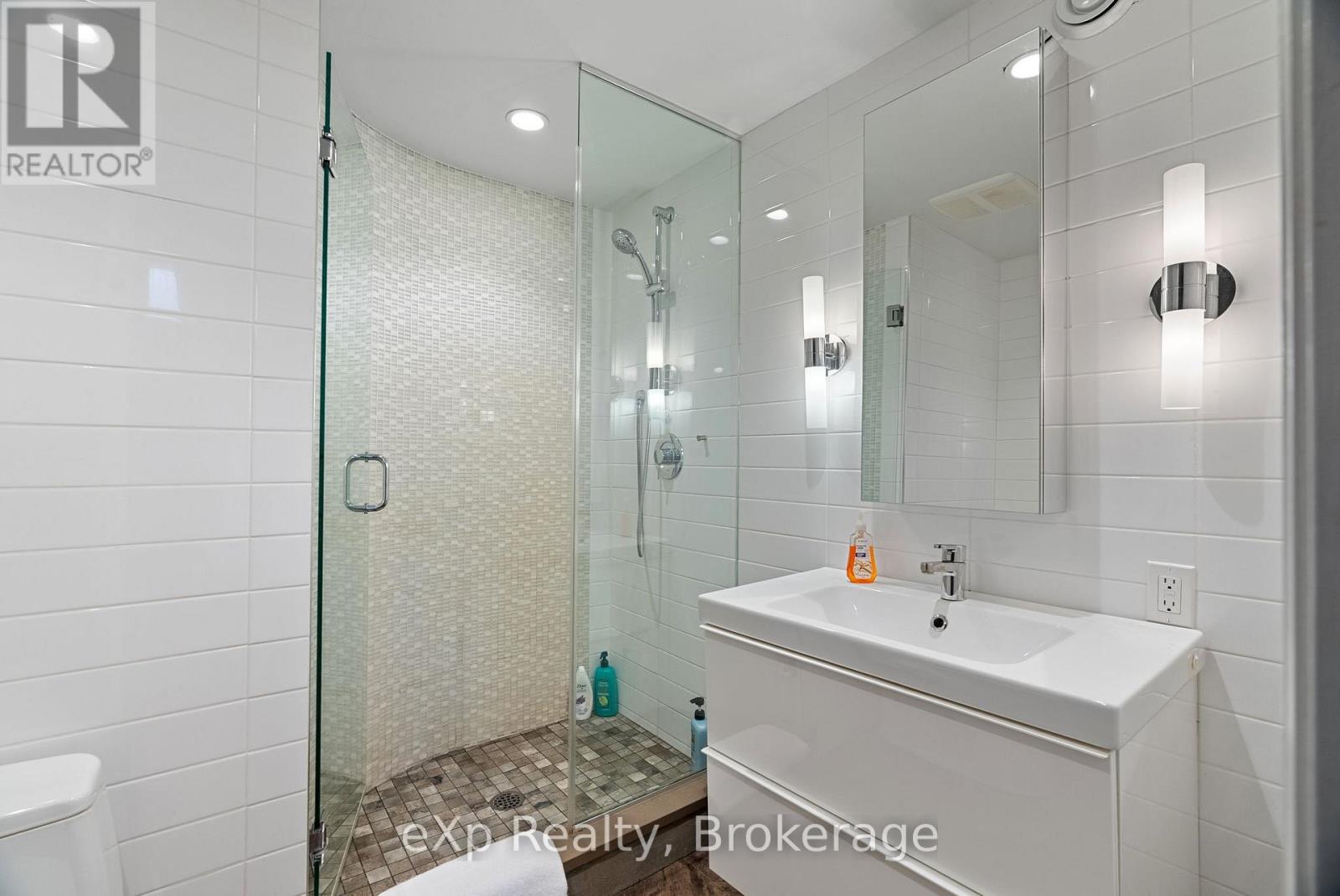 6 - 94 Wellington Street Property Photo 22