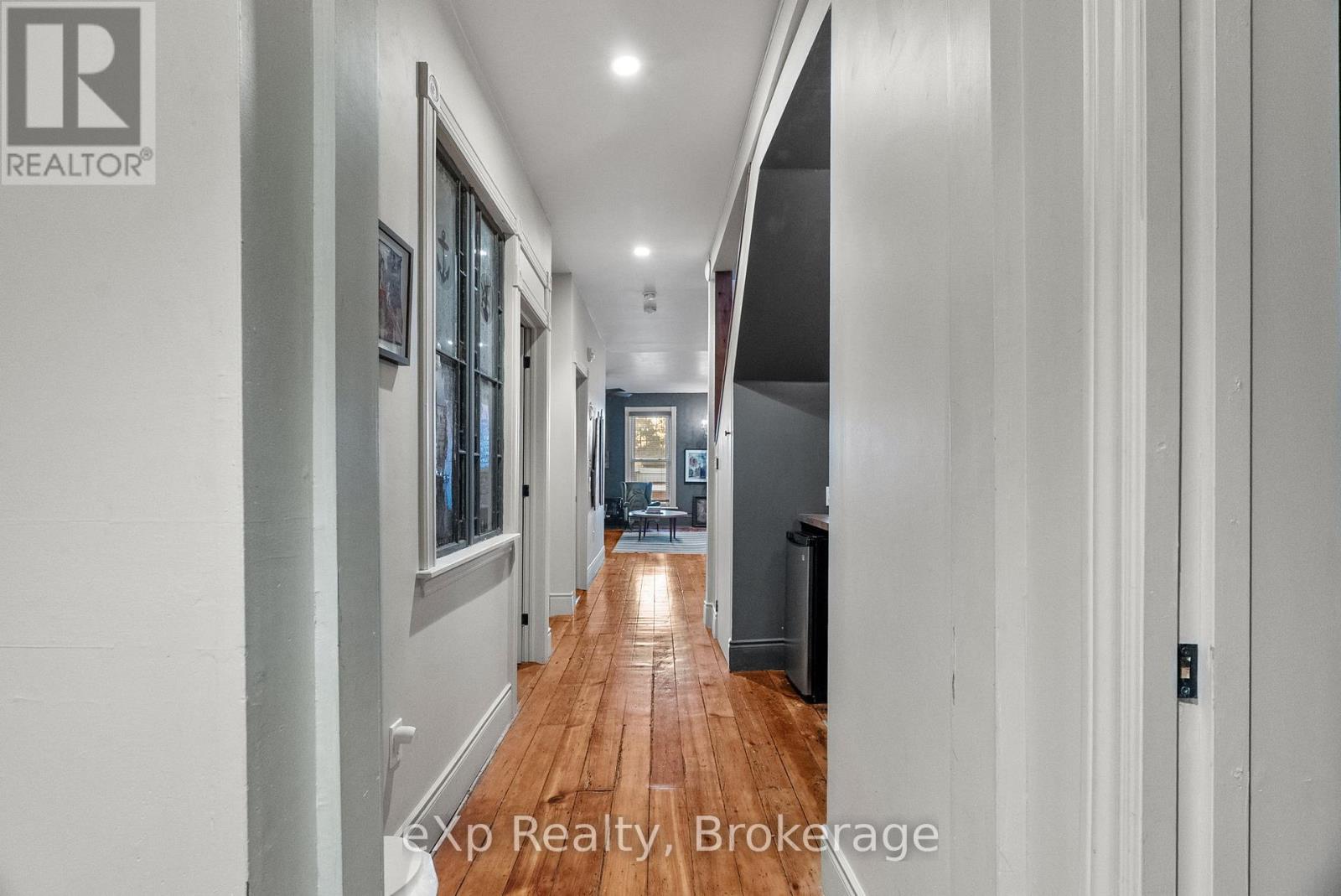 5 - 94 Wellington Street Property Photo 1
