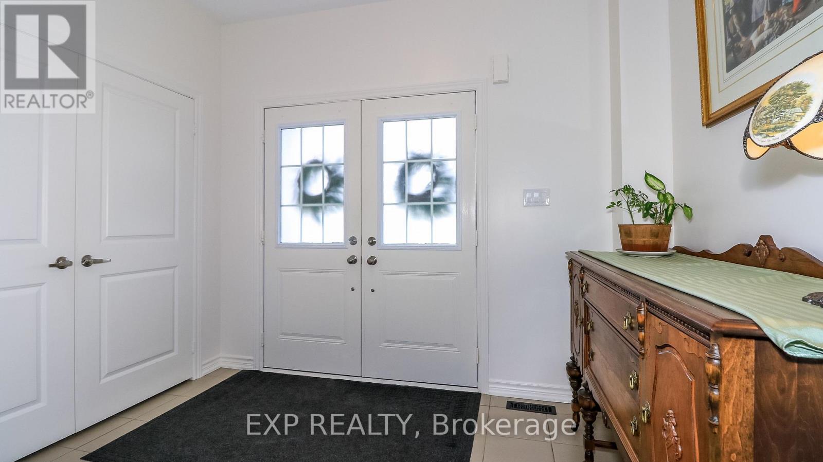 251 Ridley Crescent Property Photo 5