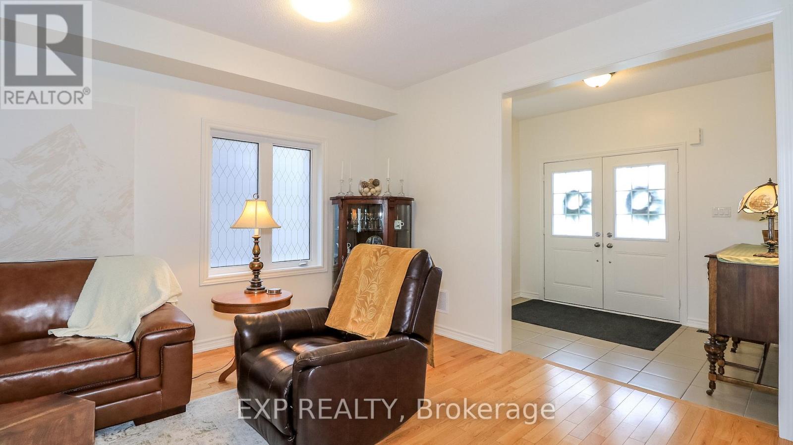251 Ridley Crescent Property Photo 8