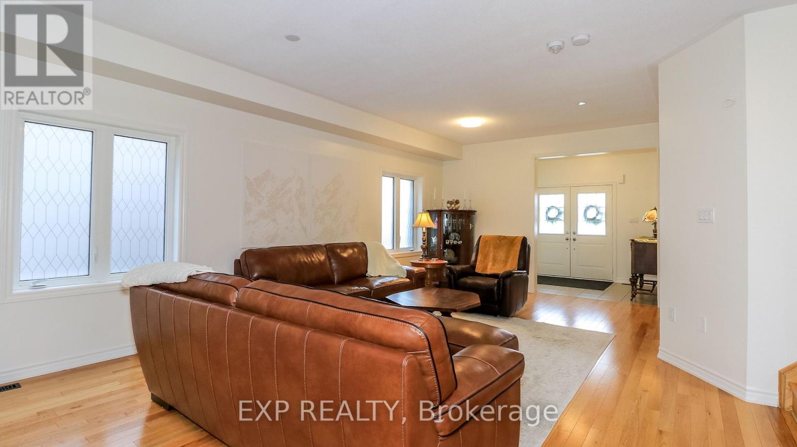 251 Ridley Crescent Property Photo 10