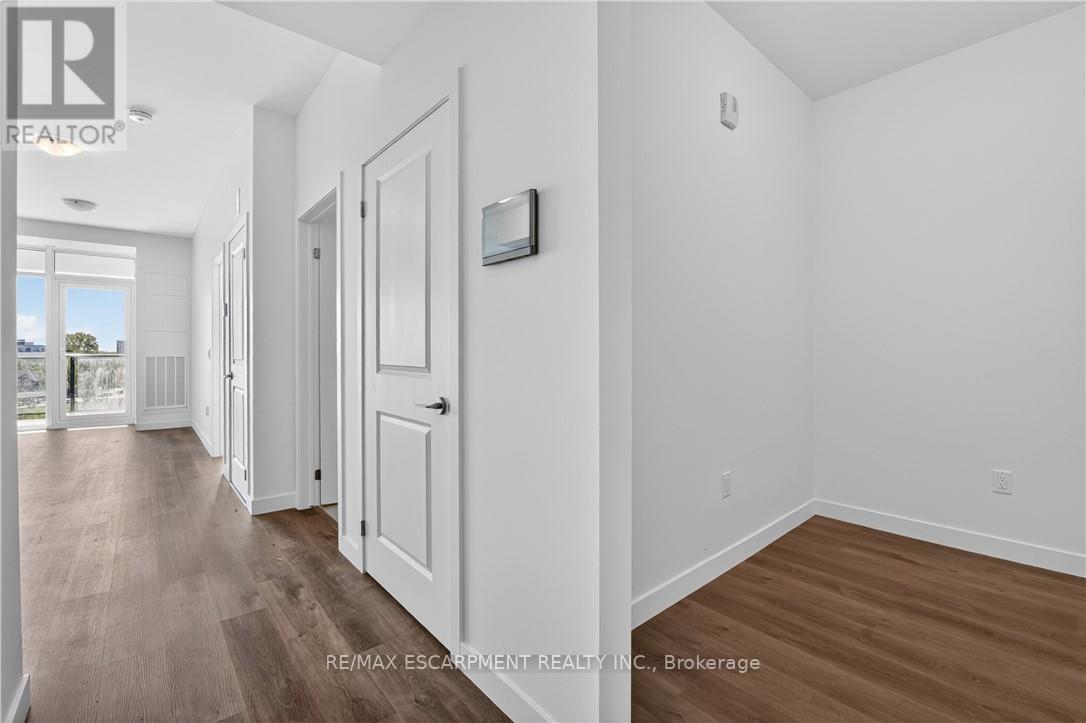 606 - 461 Green Road Property Photo 5
