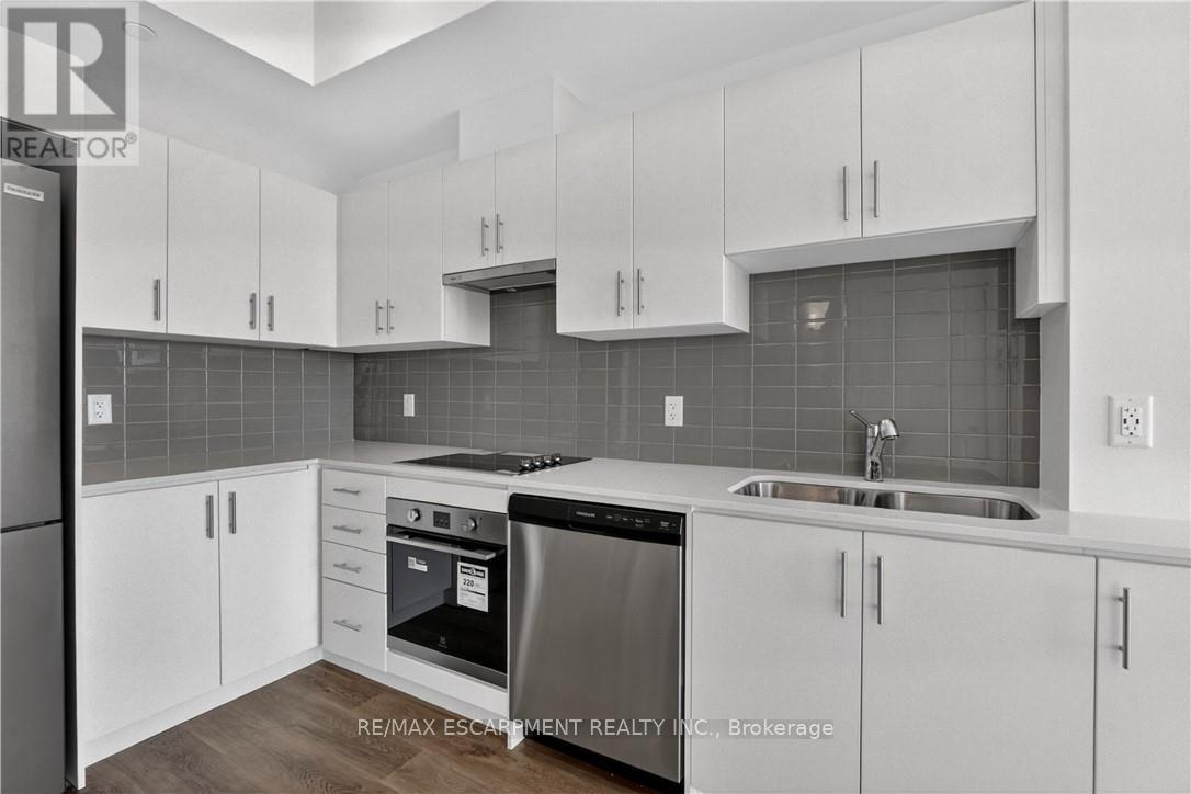 606 - 461 Green Road Property Photo 11