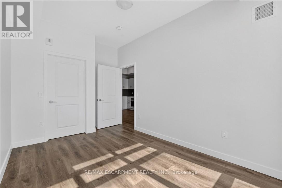 606 - 461 Green Road Property Photo 21