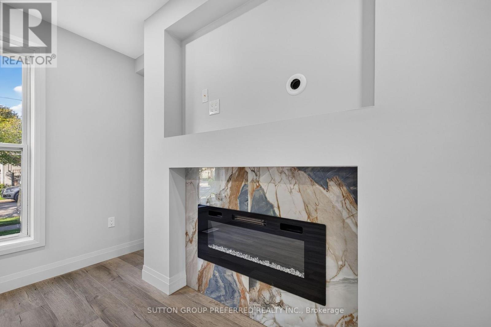 118 Delaware Street Property Photo 21