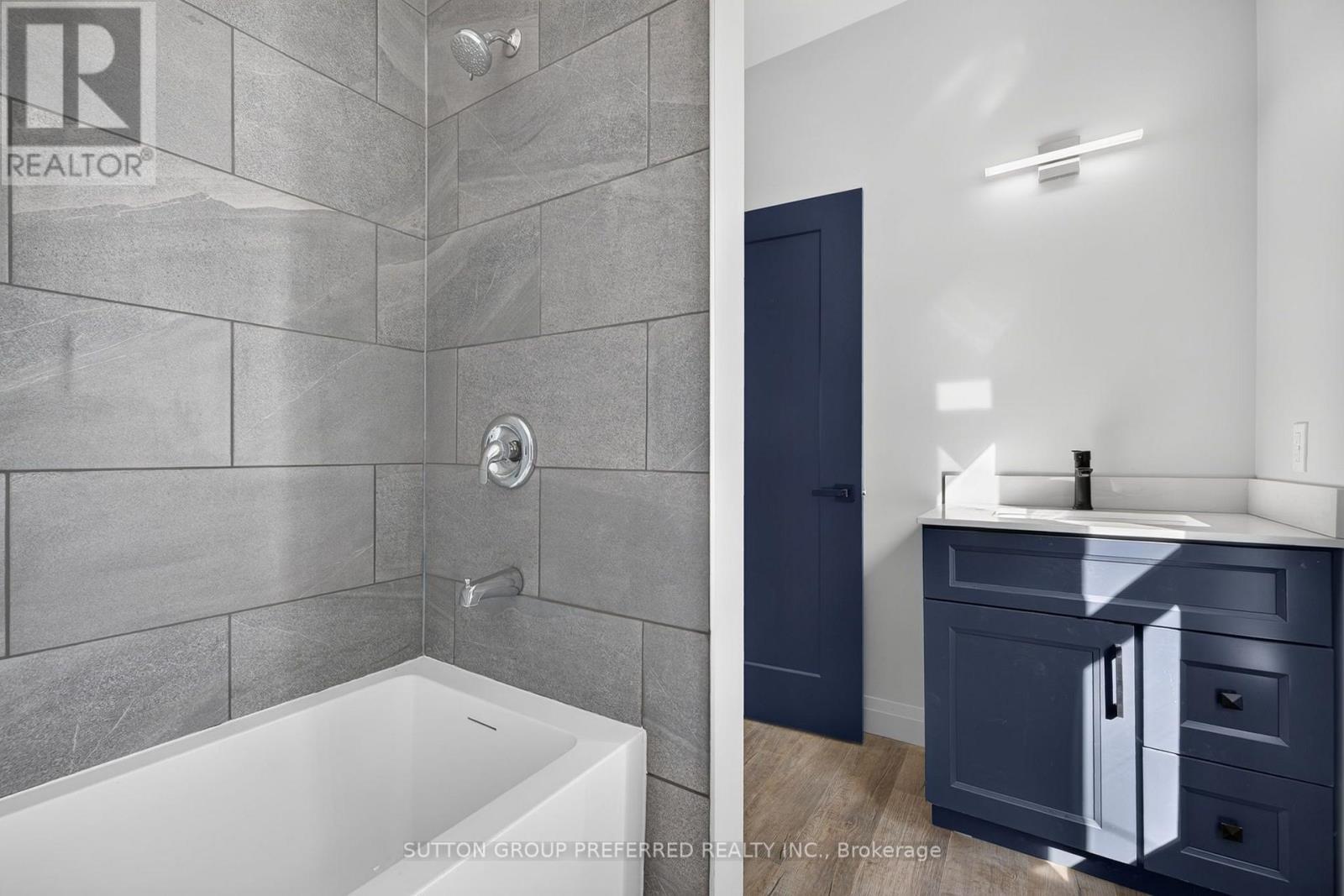 118 Delaware Street Property Photo 27