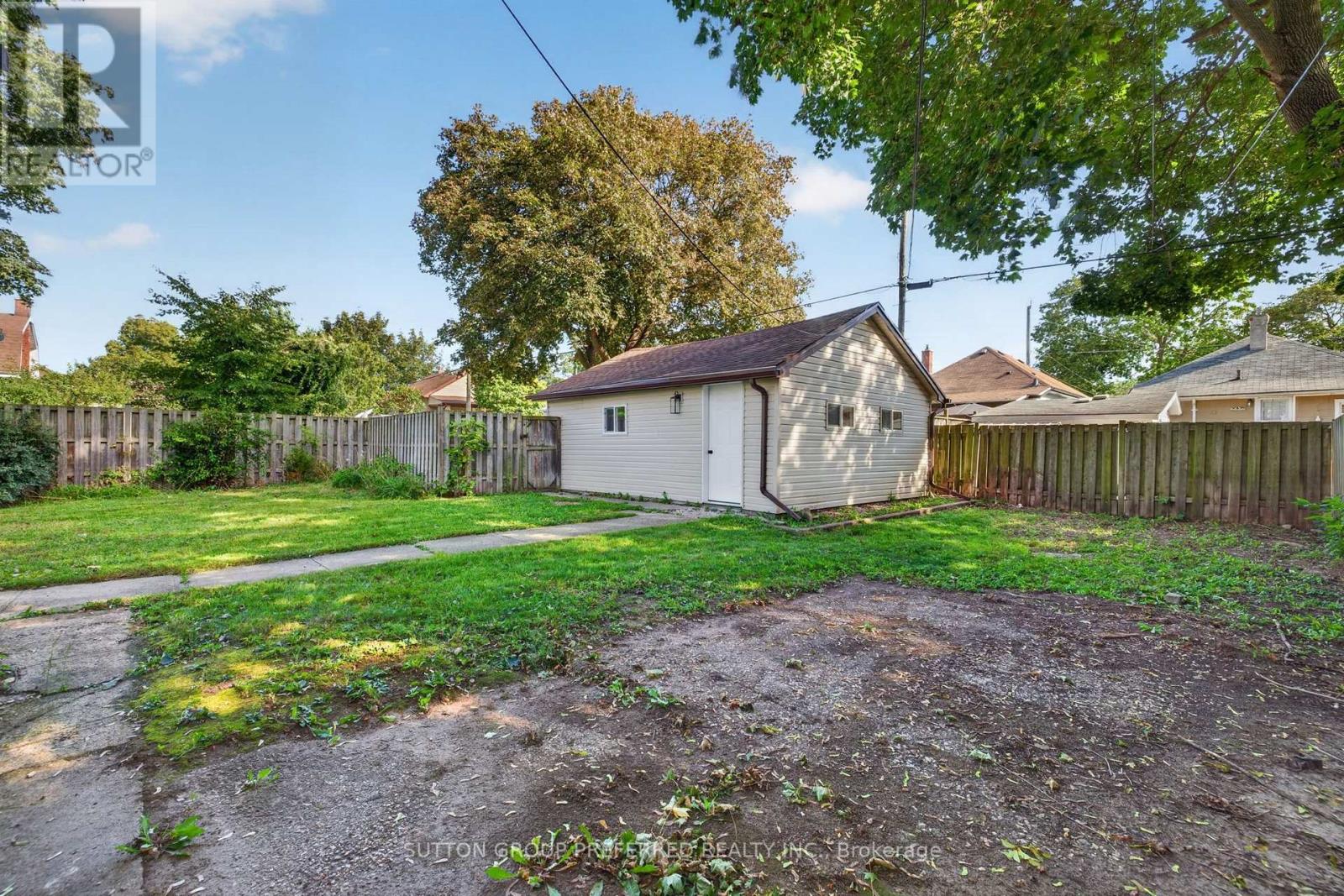 118 Delaware Street Property Photo 39