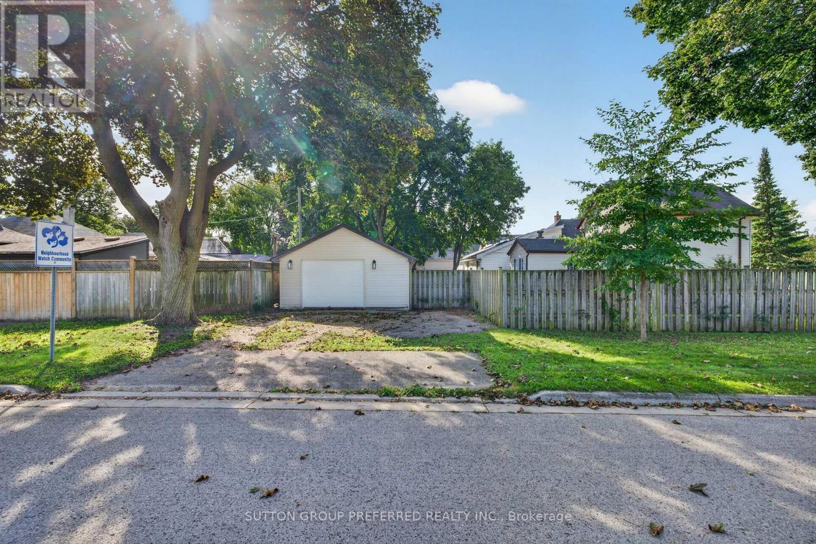 118 Delaware Street Property Photo 43