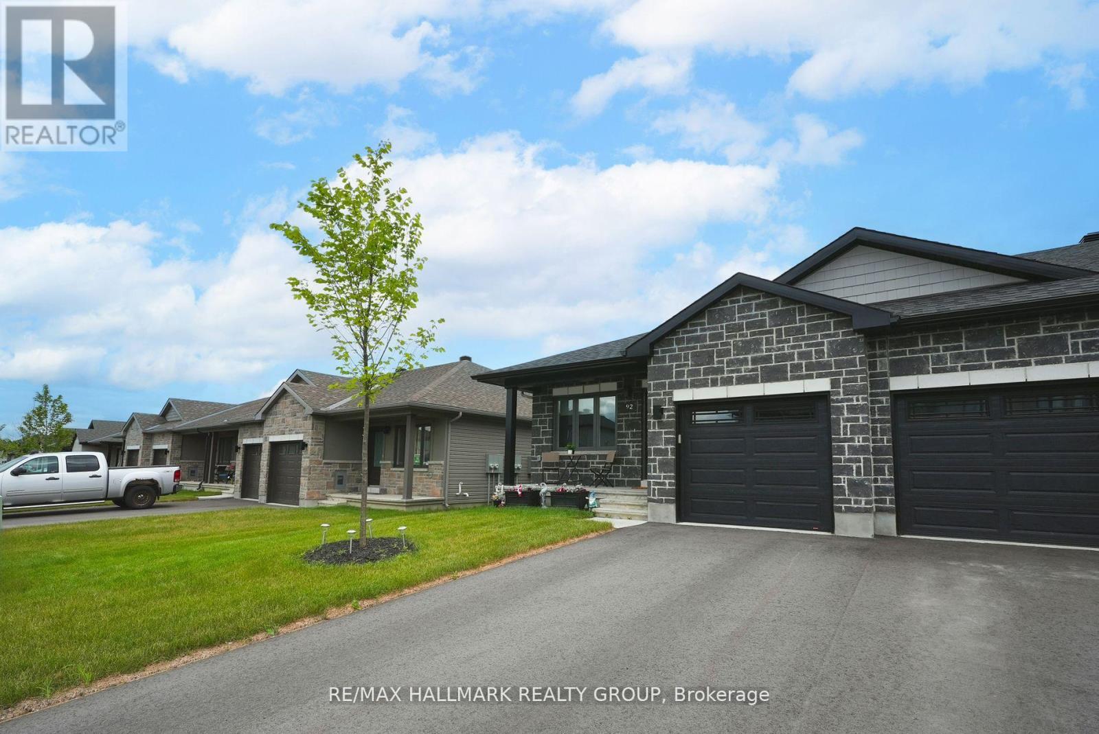 92 Seabert Drive Property Photo 1