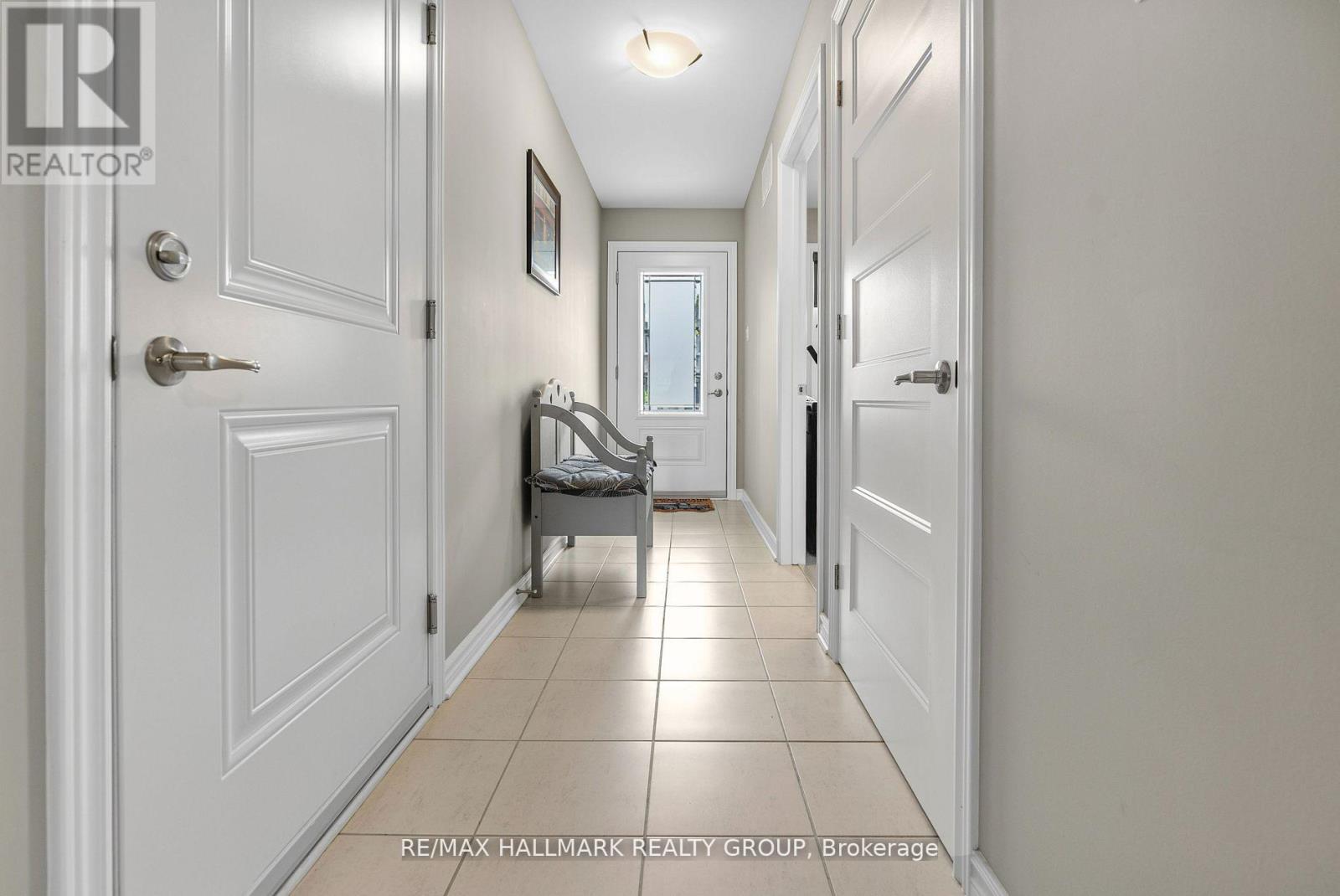 92 Seabert Drive Property Photo 4