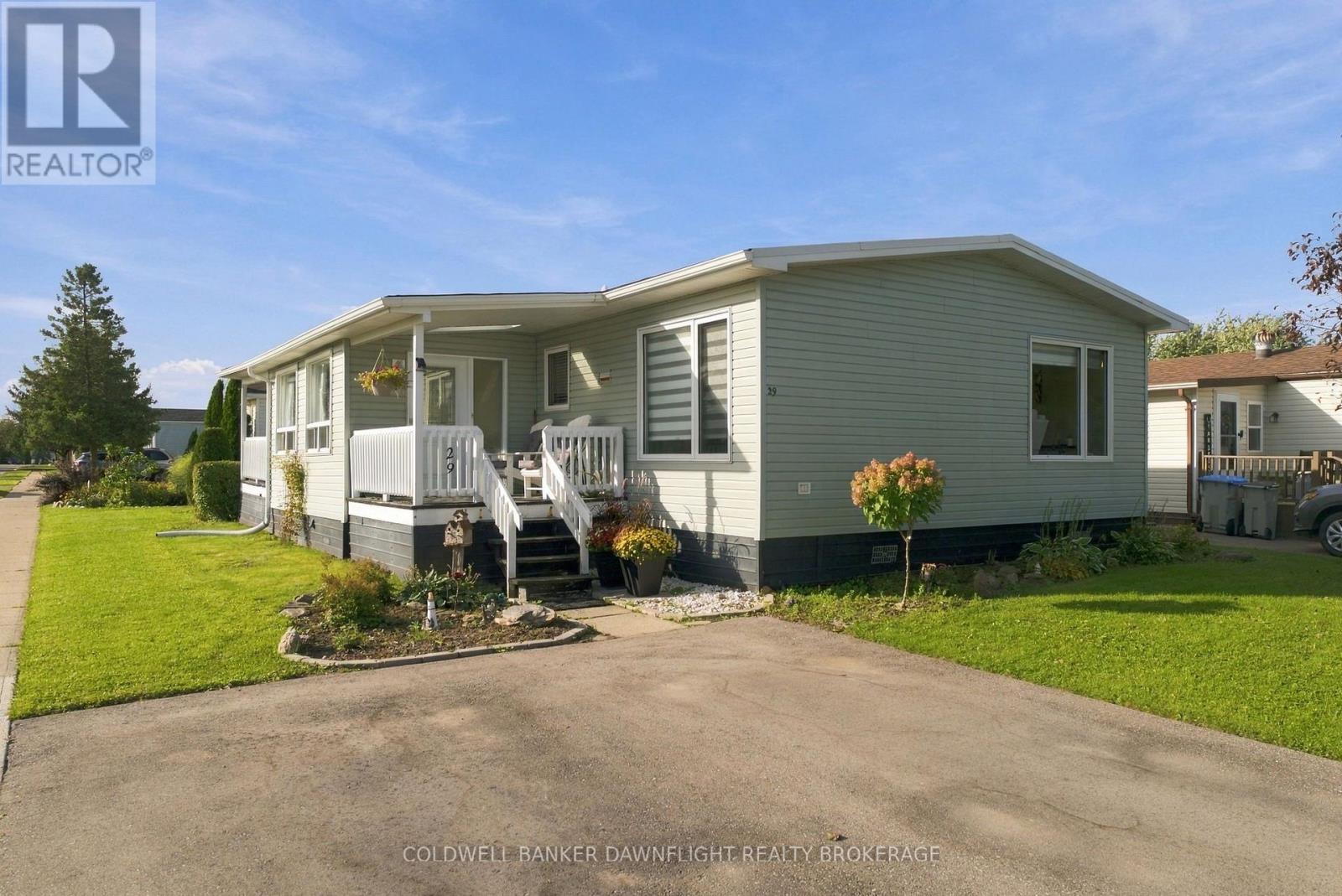 29 Redford Drive Property Photo 1