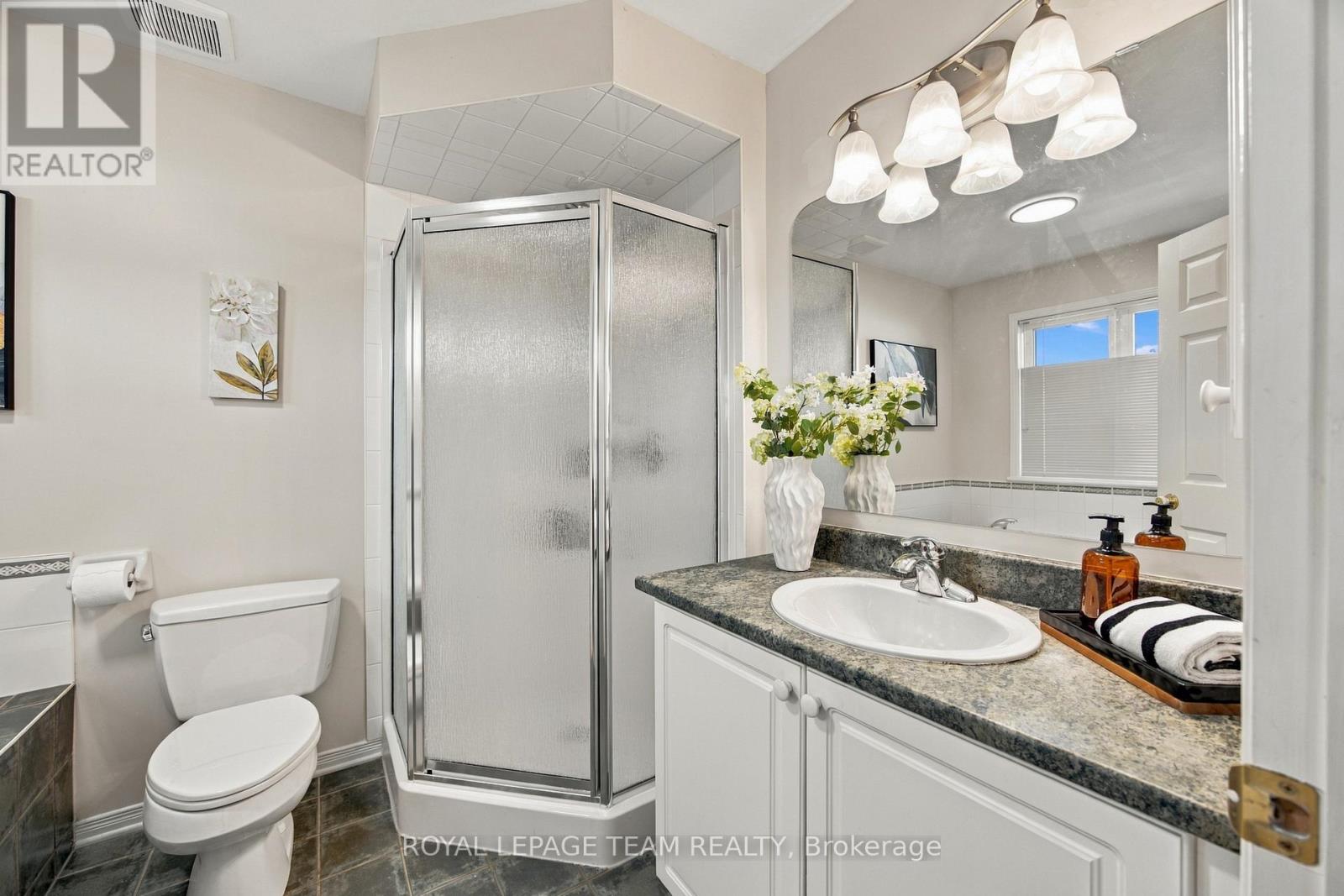 135 Gatespark Private Property Photo 22