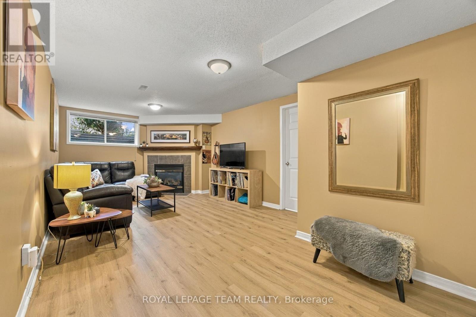 135 Gatespark Private Property Photo 30