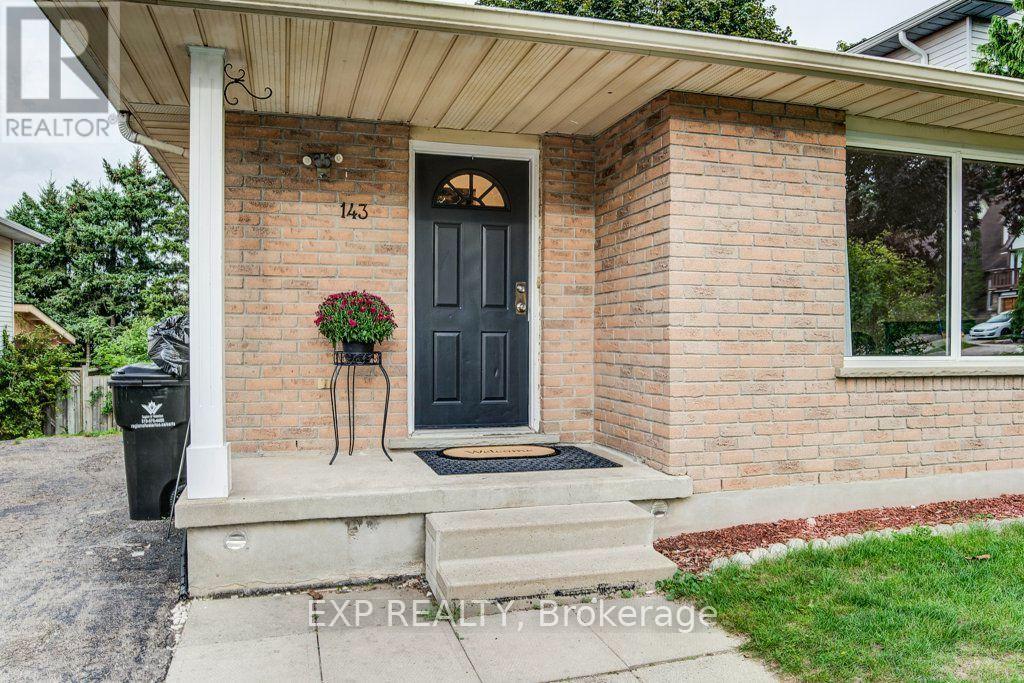 143 Sunrise Place Property Photo 4