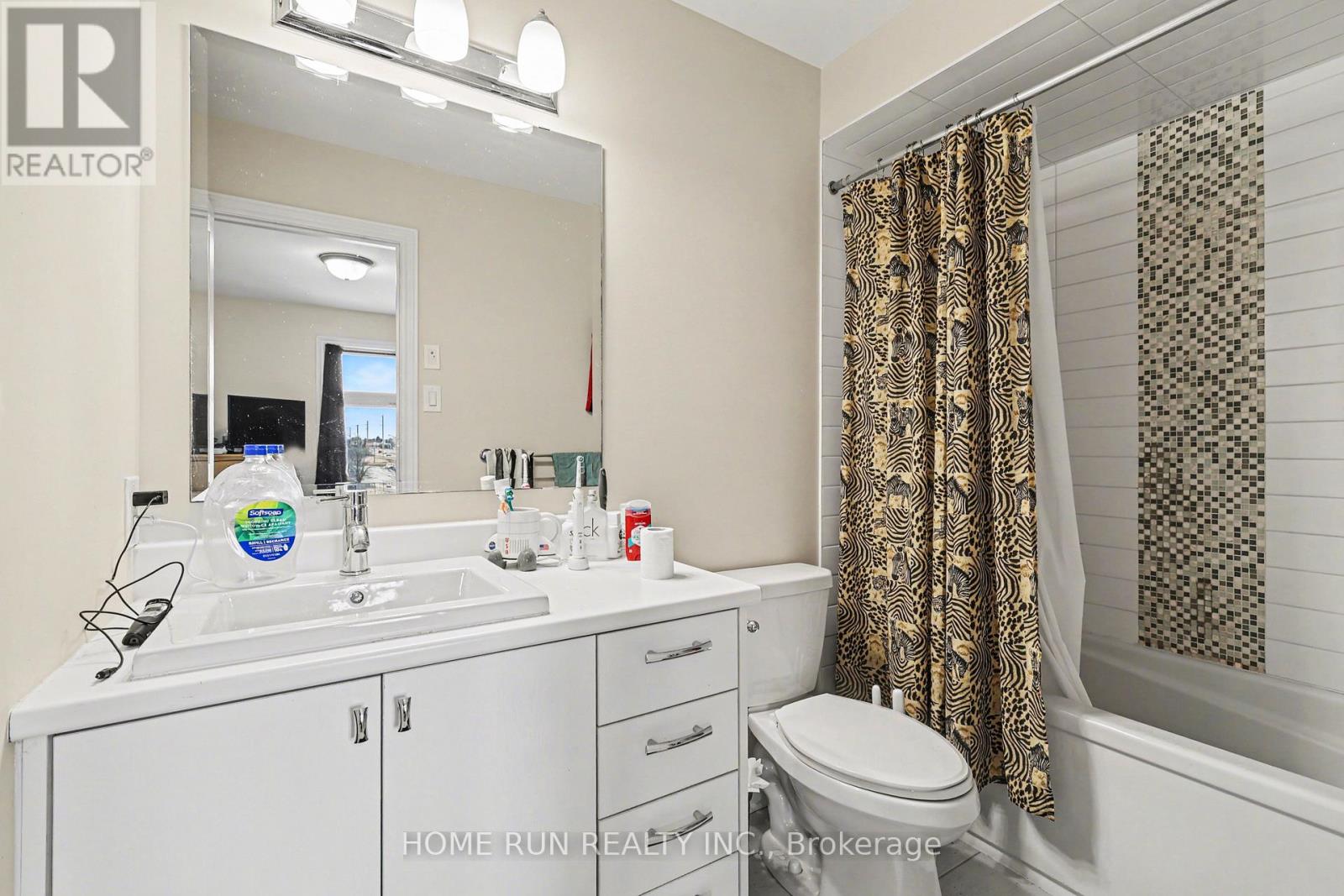 257 Dolce Crescent Property Photo 13